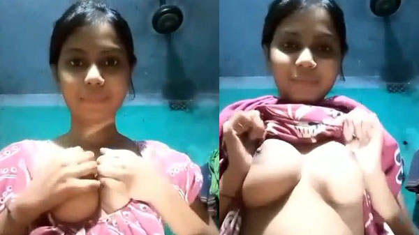 Desi Bengali college girl nude figure showing in video camera